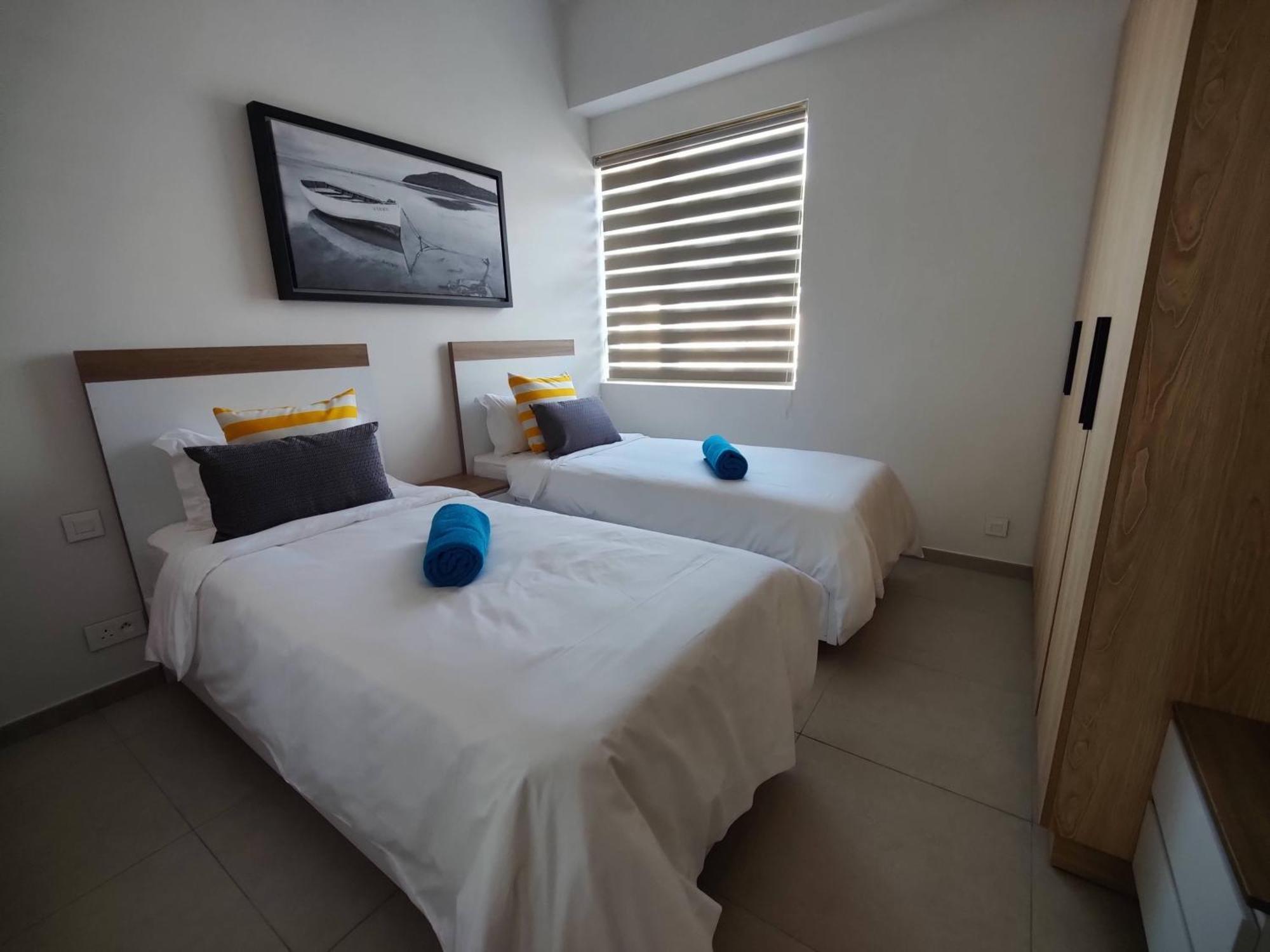 Ocean Point Beach Front Apartment Поант о Пиман Екстериор снимка